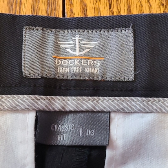 Dockers Pleated pants - Picture 5 of 9